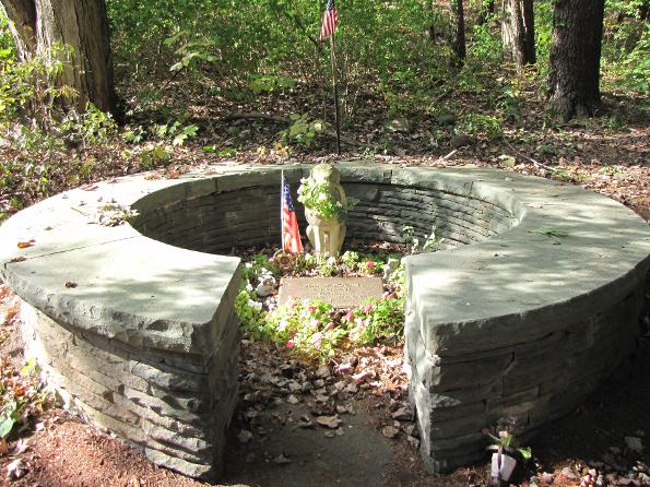 Dean M Hogan Grave site