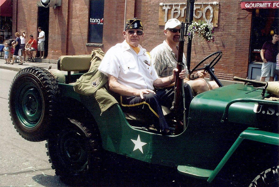 Stories about the career of Larry Dachenhausen  Engineman Senior Chief Petty Officer Submarine